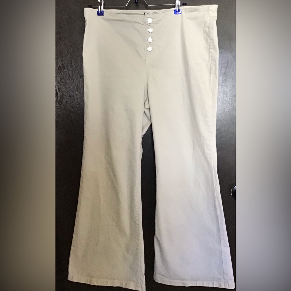 DG2 by Diane Gilman Classic Stretch, Stylish Wide Leg Pants in Light Cream